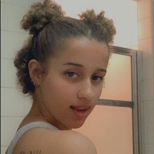 Meet your Posher, Kobi